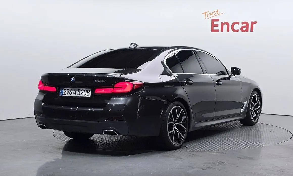 BMW 5-Series 2021 из KR, фото 2