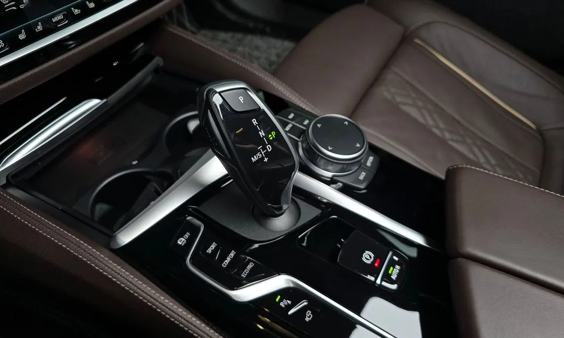 BMW 5-Series 2021 из KR, фото 6