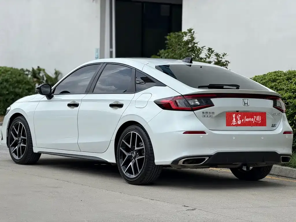 Honda Civic — фото 7