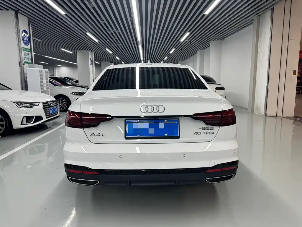 Audi A4L 2024 из CN, фото 3
