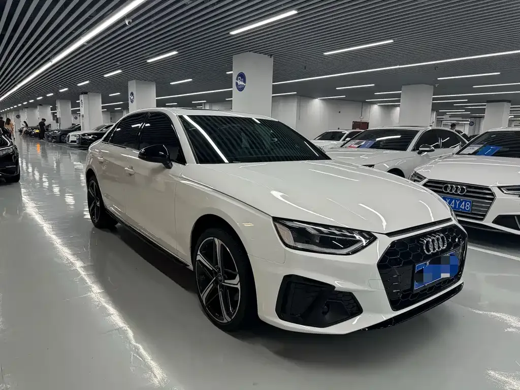 Audi A4L 2024 из CN, фото 9