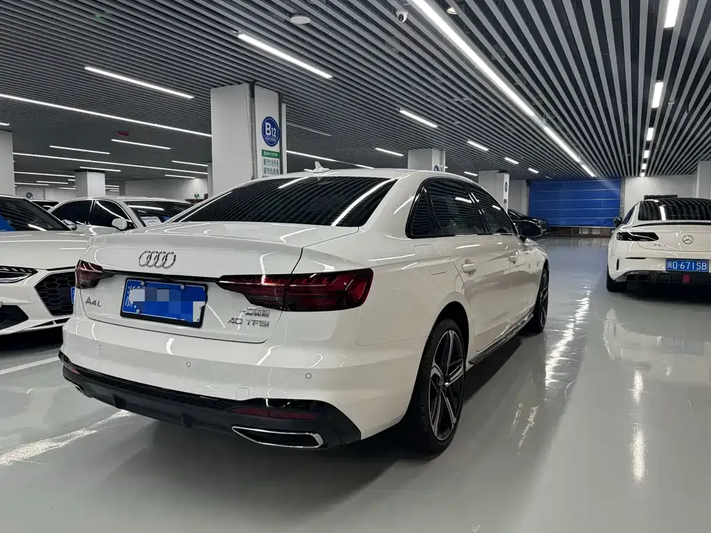 Audi A4L 2024 из CN, фото 4