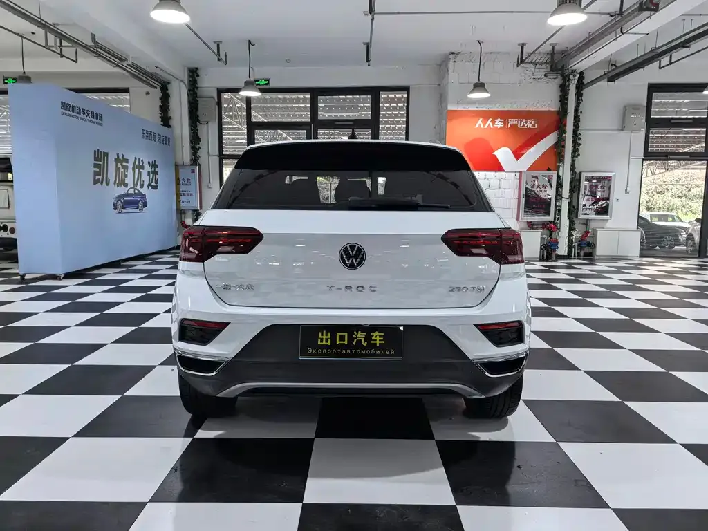 Volkswagen T-Roc — фото 5
