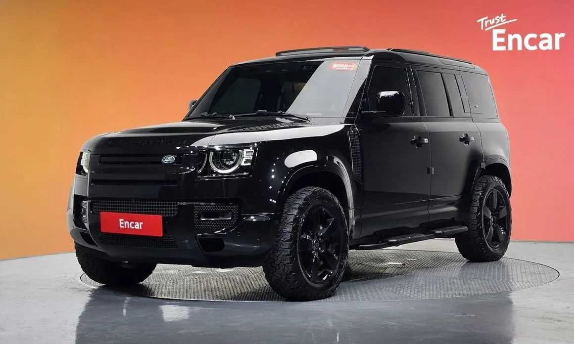 Land Rover Defender — фото 1