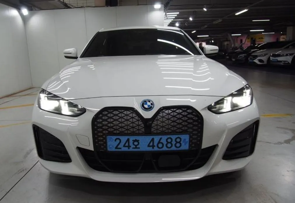 BMW i4 eDrive40 M Sports Pro 1