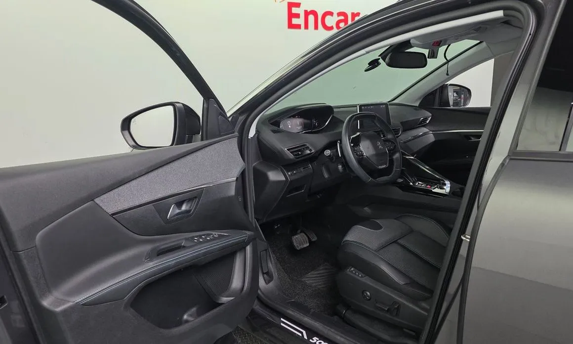 Peugeot 5008 2022 из KR, фото 2