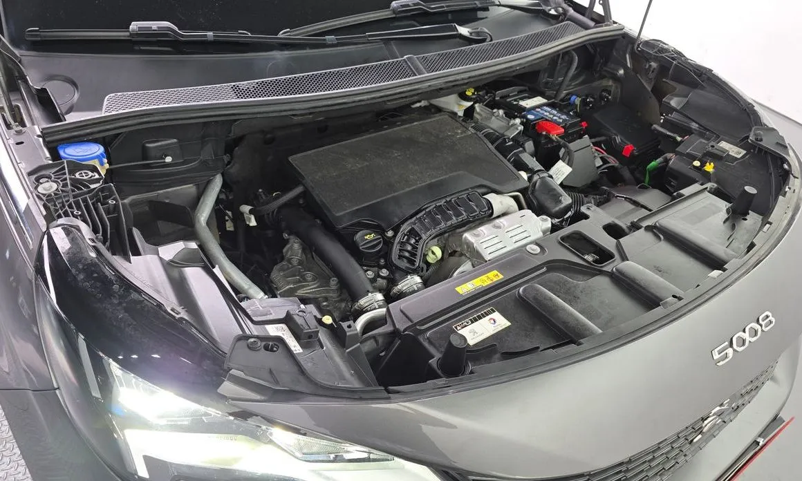 Peugeot 5008 2022 из KR, фото 8