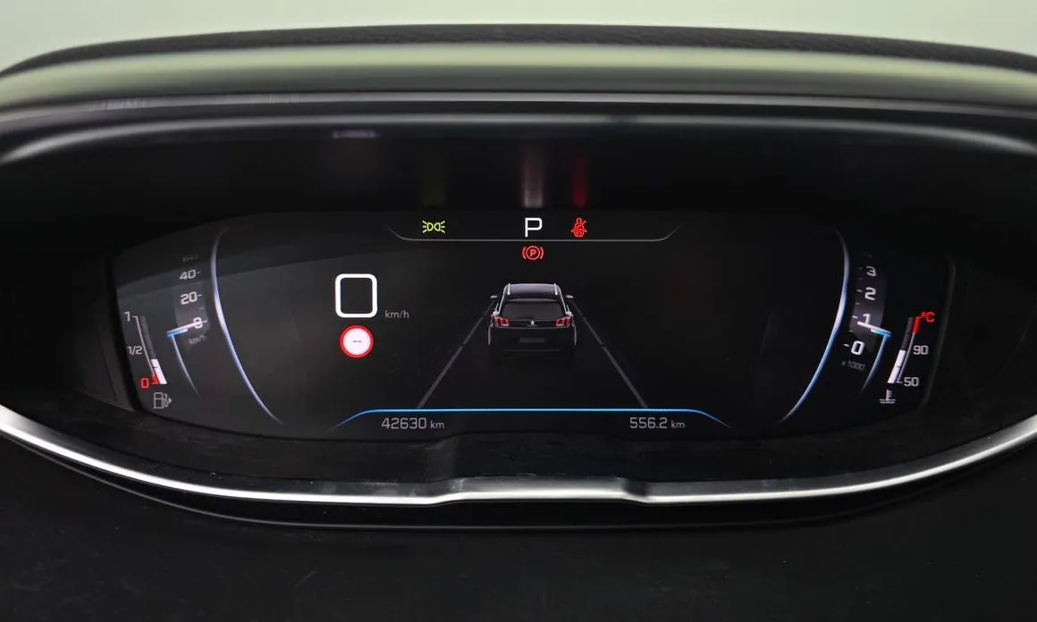 Peugeot 5008 2022 из KR, фото 3
