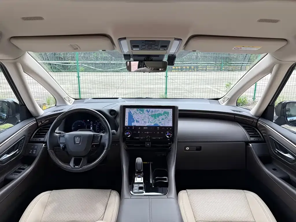 Toyota Vellfire — фото 6