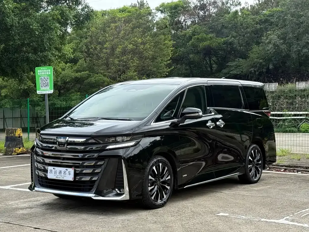 Toyota Vellfire — фото 9