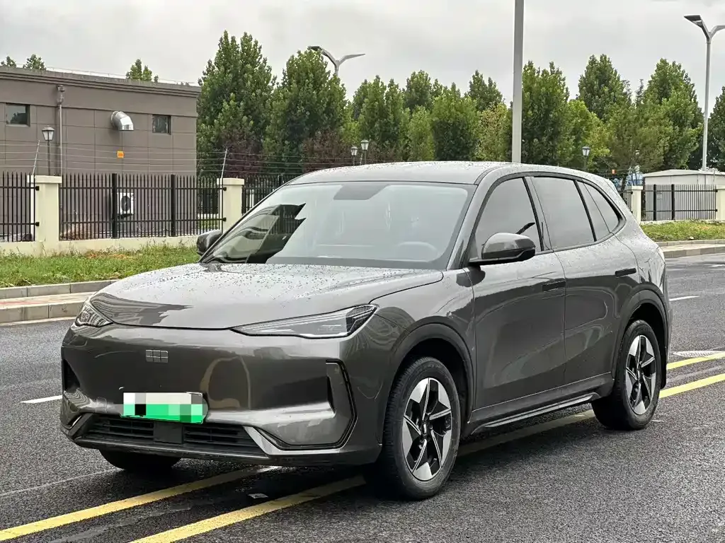 Geely Galaxy E5