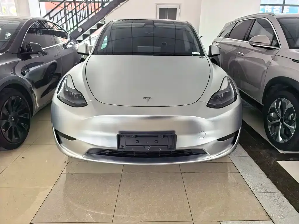Tesla Model Y — фото 2