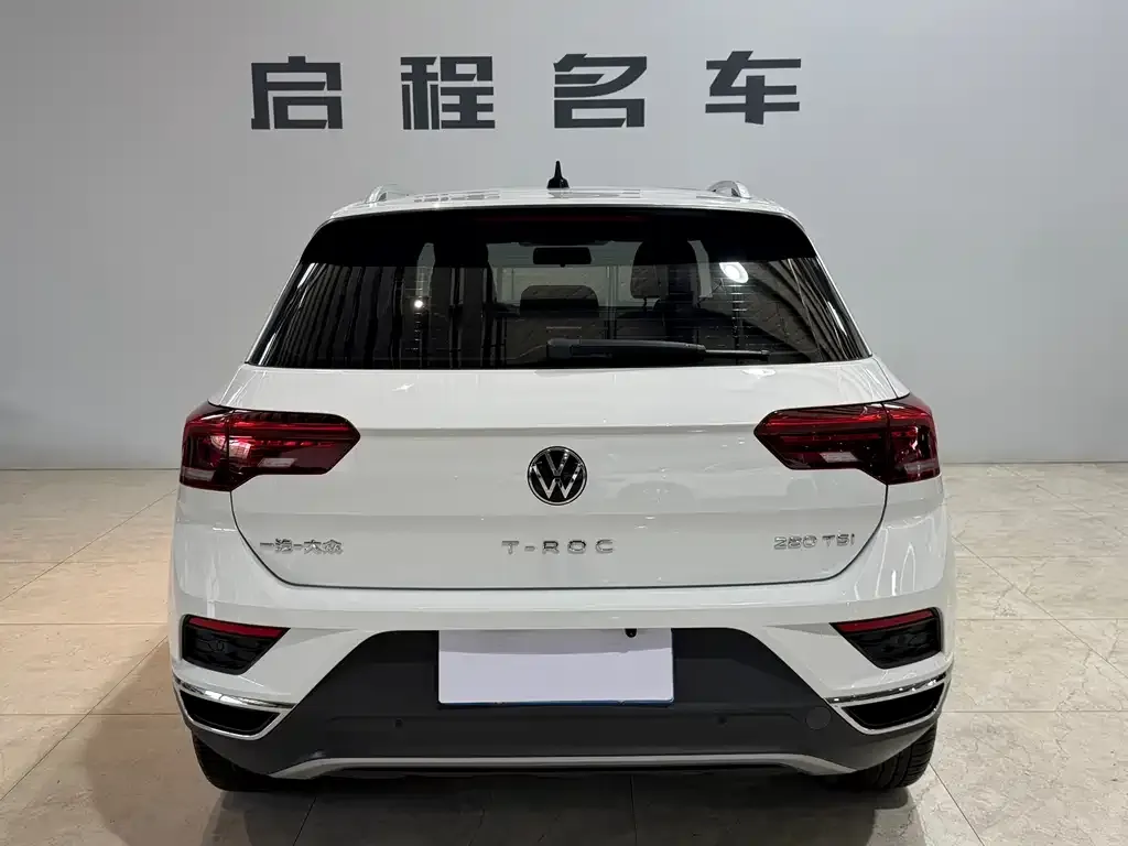 Volkswagen T-Roc — фото 2