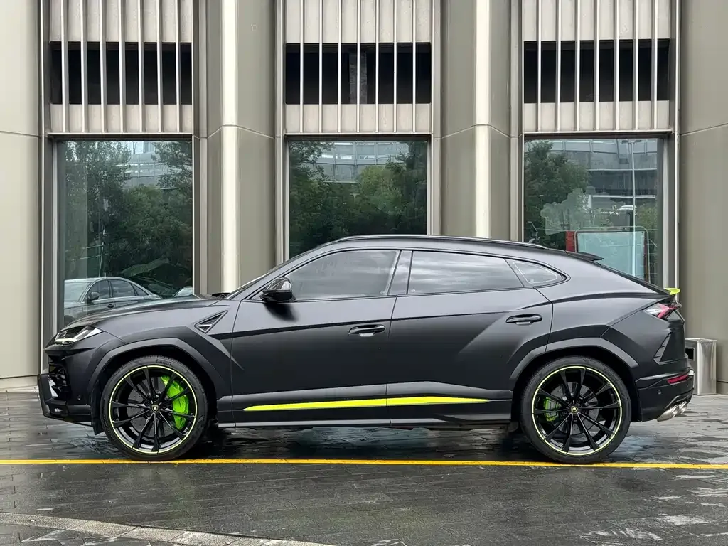 Lamborghini Urus — фото 2