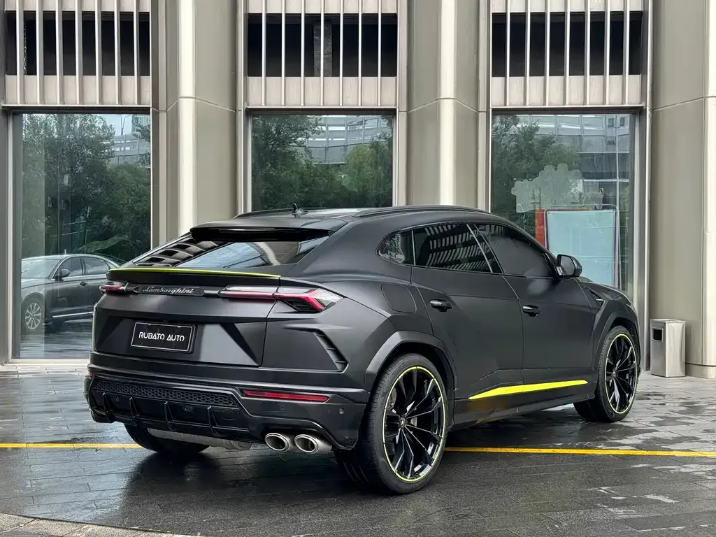 Lamborghini Urus — фото 9
