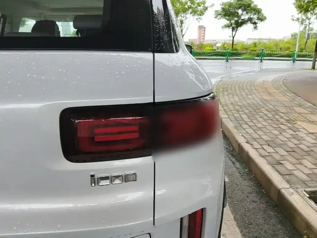 Geely Icon — фото 9