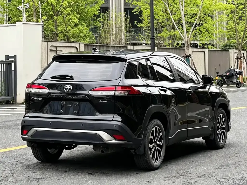 Toyota Frontlander — фото 9