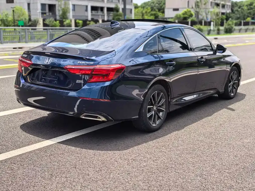 Honda Inspire — фото 6