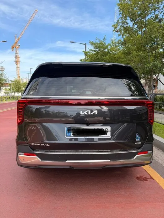 Kia Carnival — фото 4