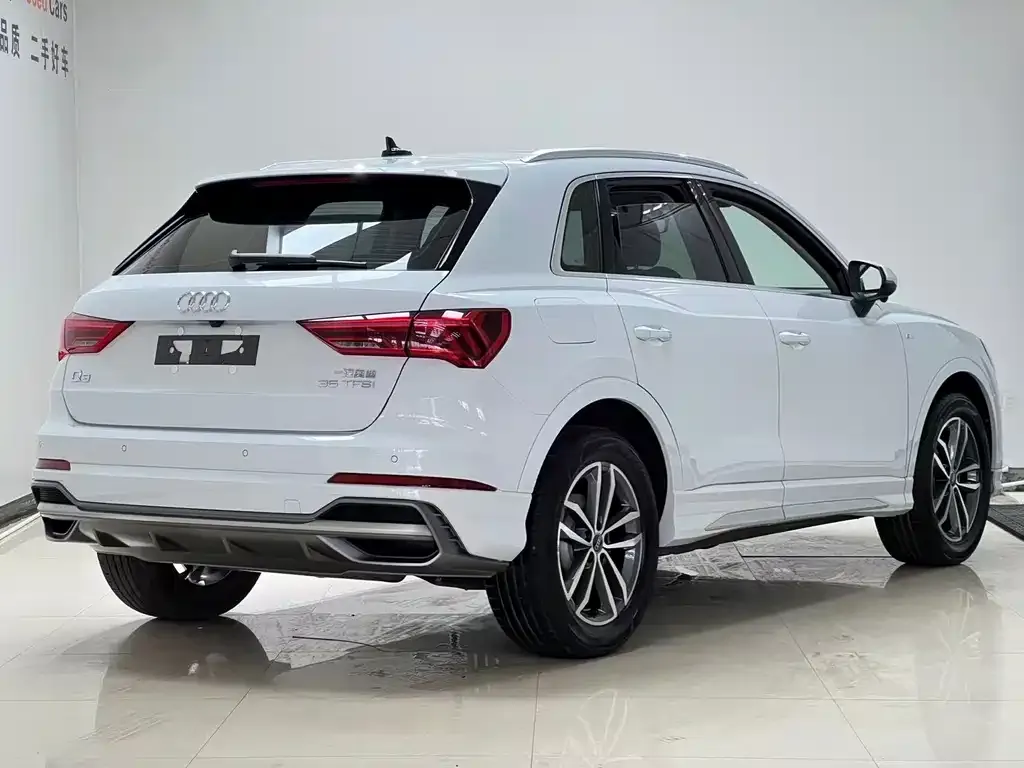 Audi Q3 — фото 7