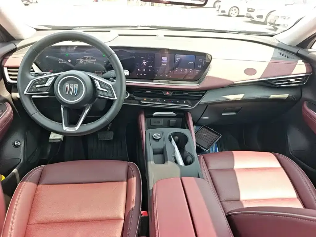 Buick Envision Plus — фото 9