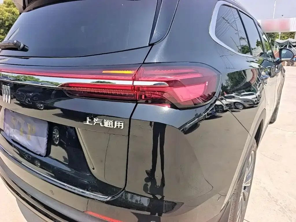 Buick Envision Plus — фото 4