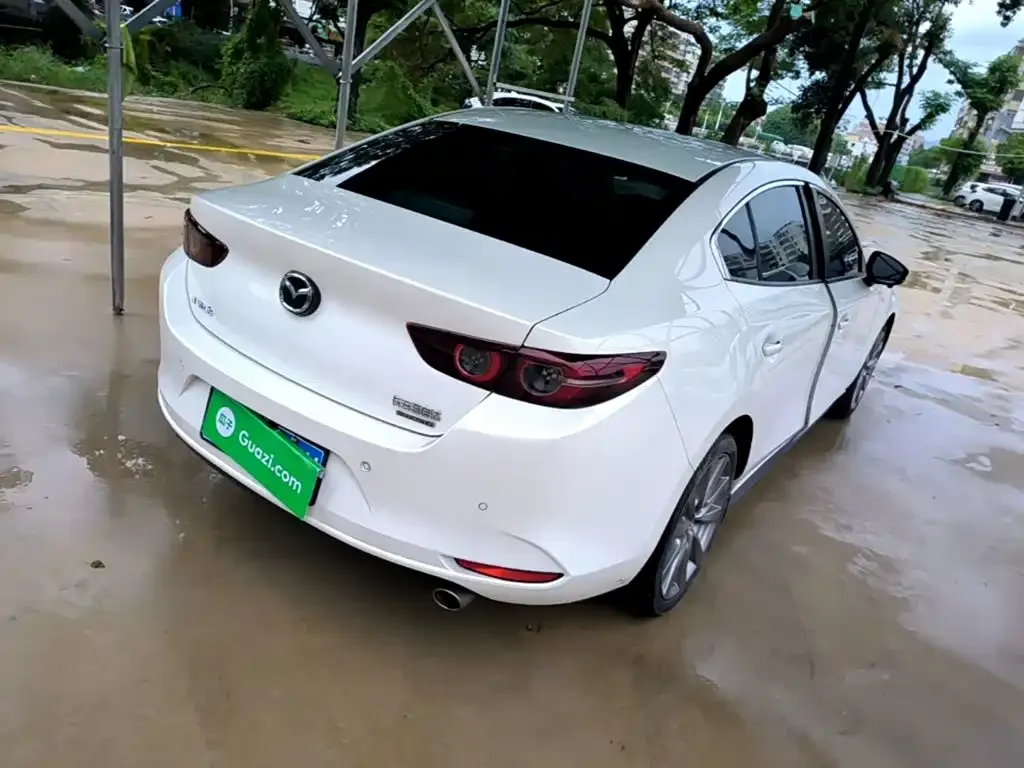 Mazda 3 Axela — фото 10