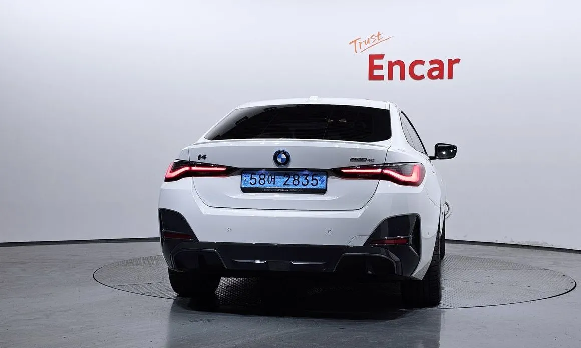 BMW i4 — фото 2