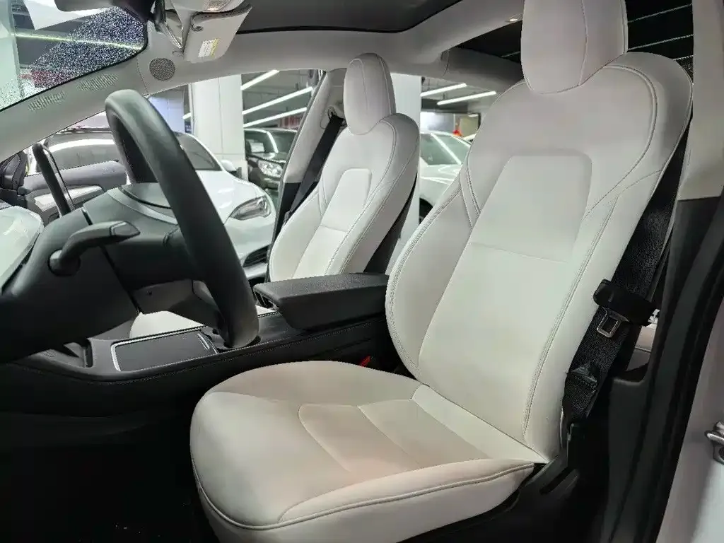 Tesla Model 3 — фото 4