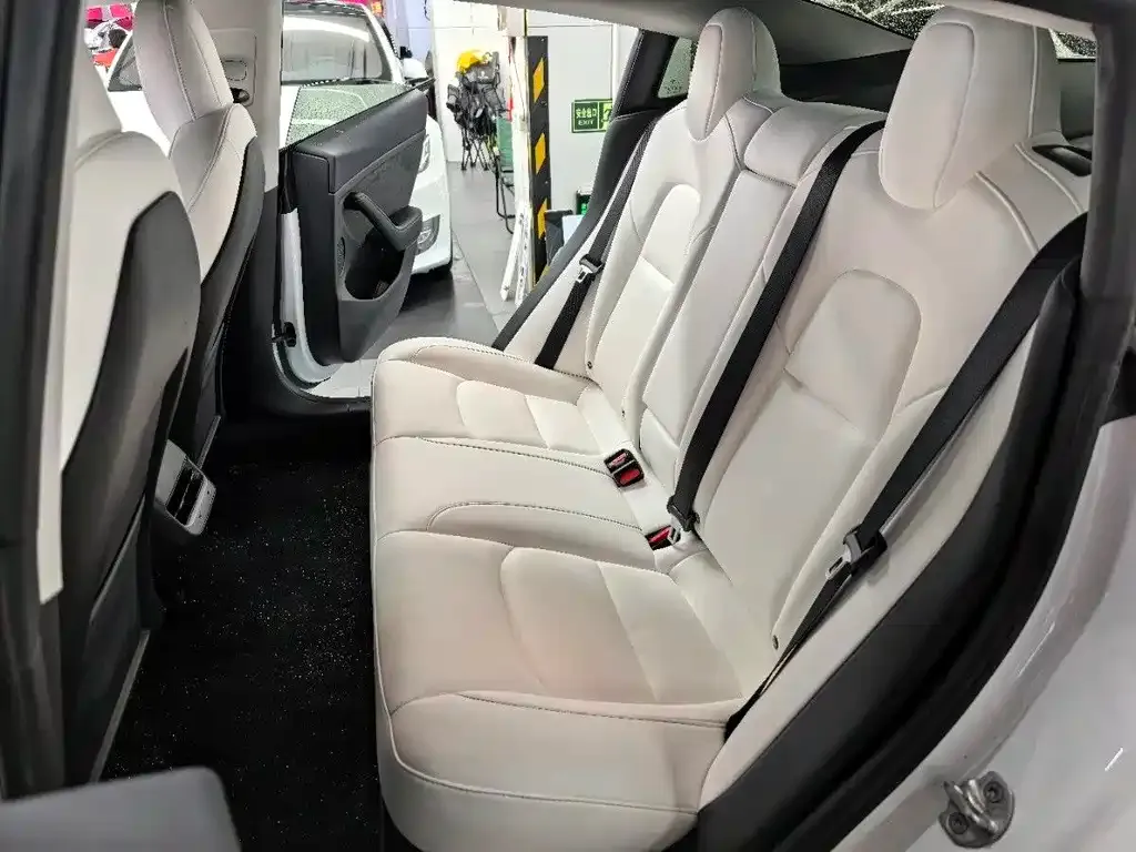 Tesla Model 3 — фото 6