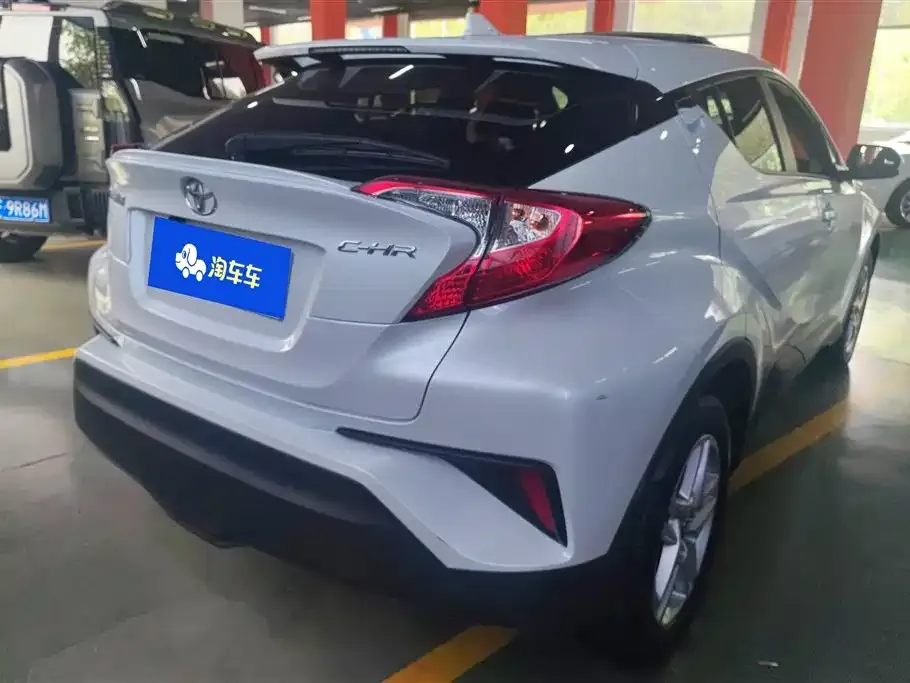 Toyota C-HR — фото 6
