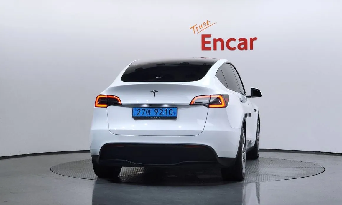 Tesla Model Y — фото 5