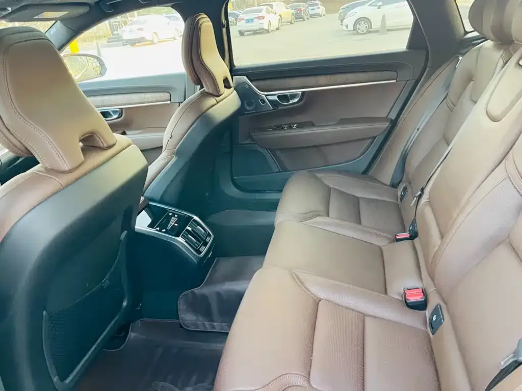 Volvo S90 — фото 2