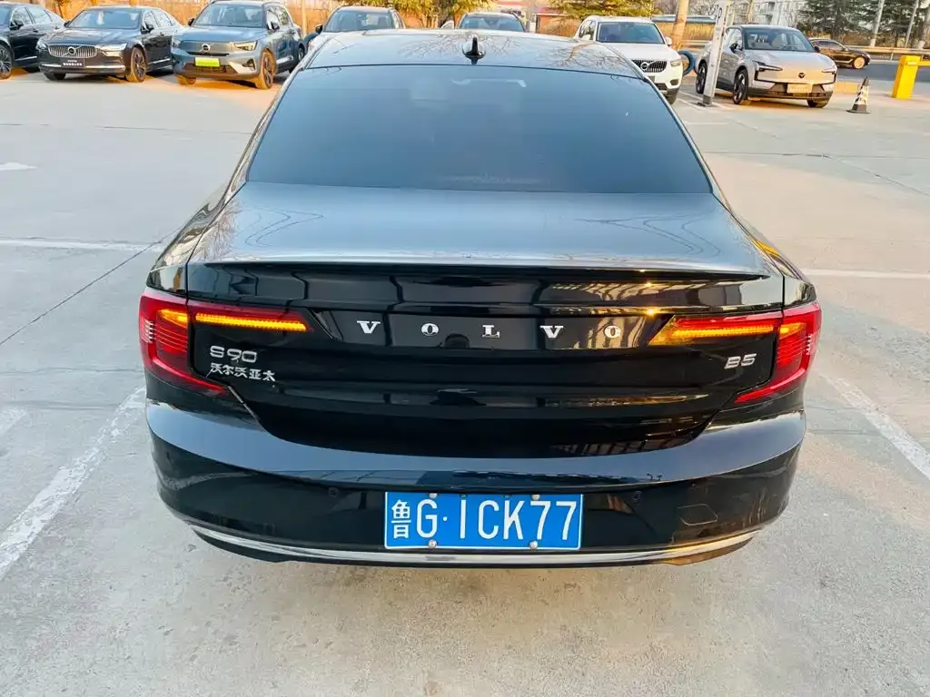 Volvo S90 — фото 4