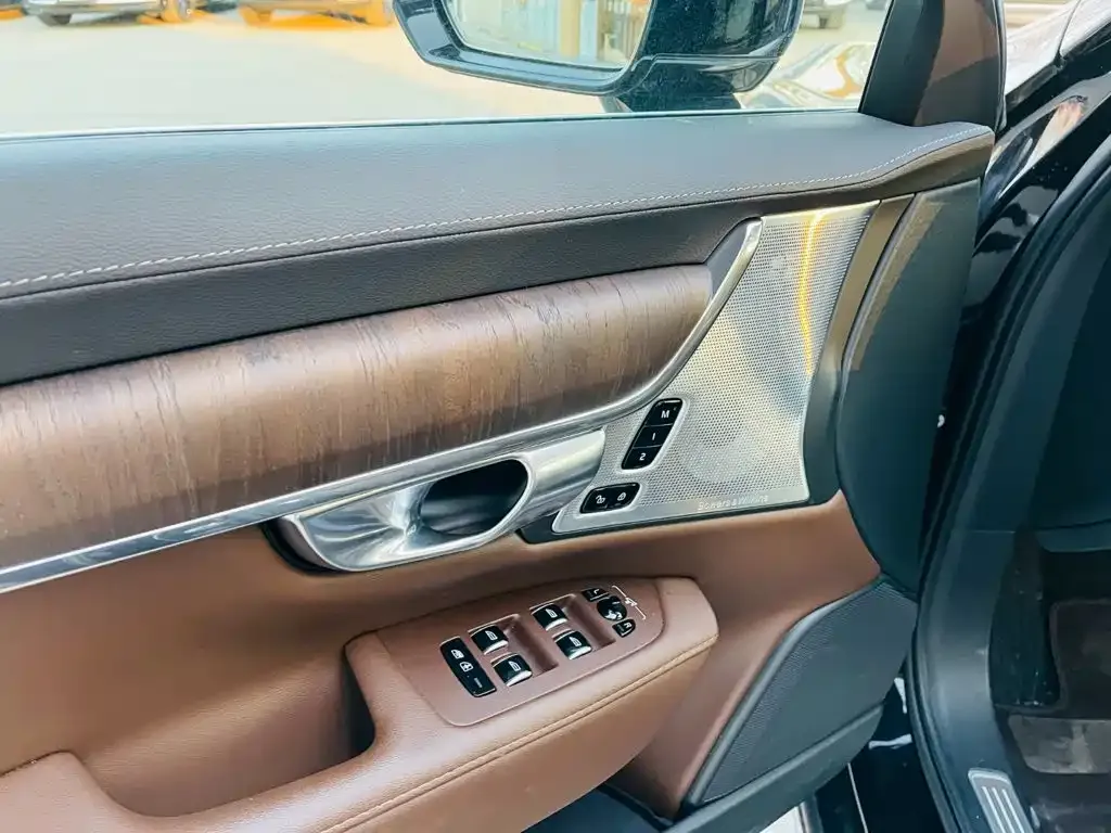 Volvo S90 — фото 10