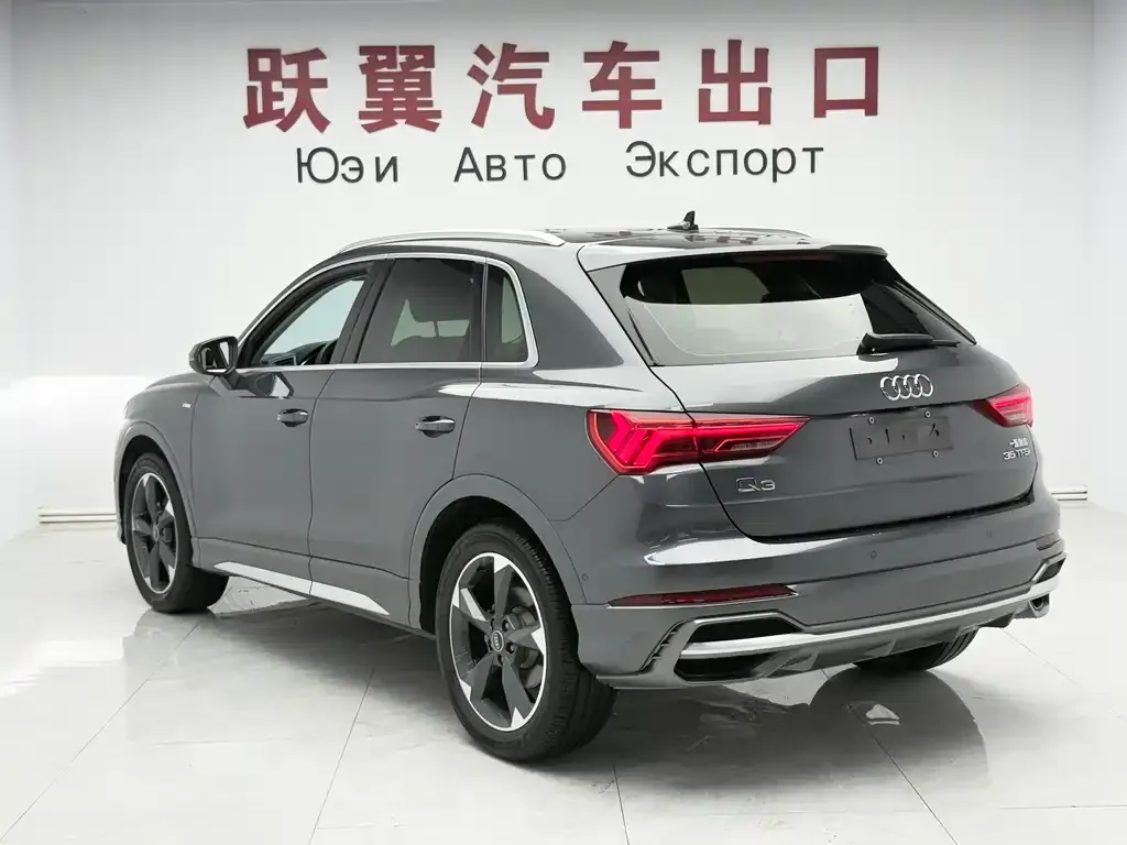 Audi Q3 — фото 7