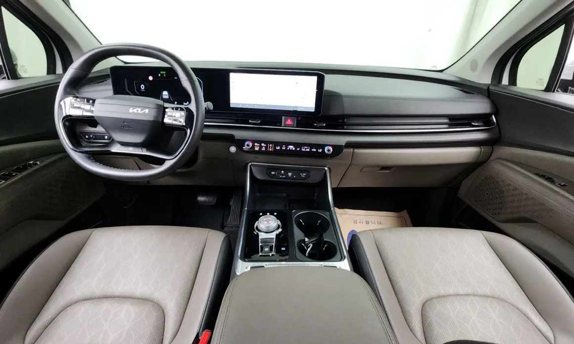 Kia Carnival — фото 6