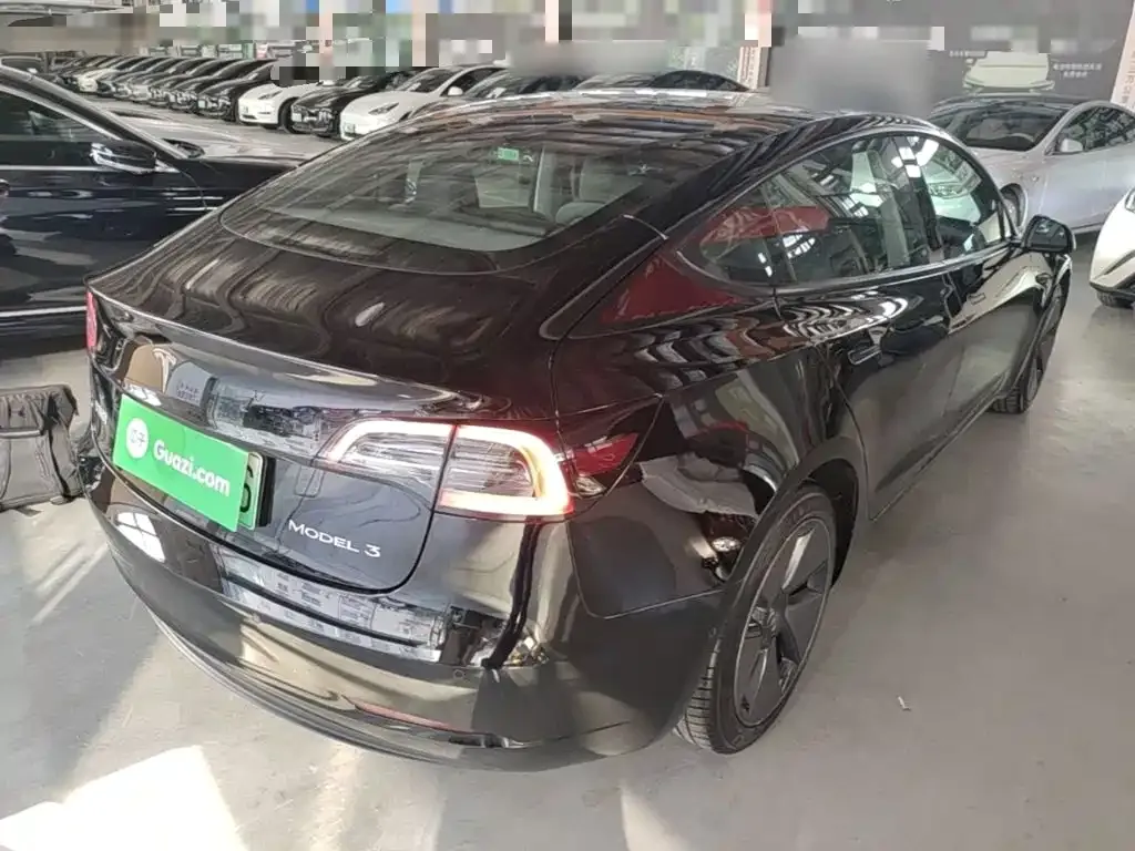 Tesla Model 3 — фото 6