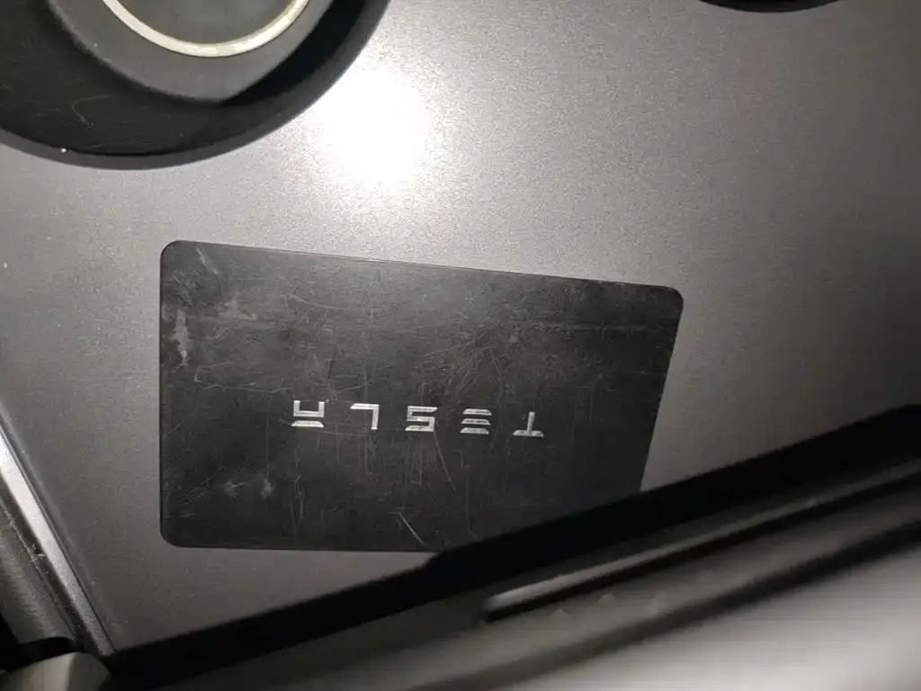 Tesla Model 3 — фото 2