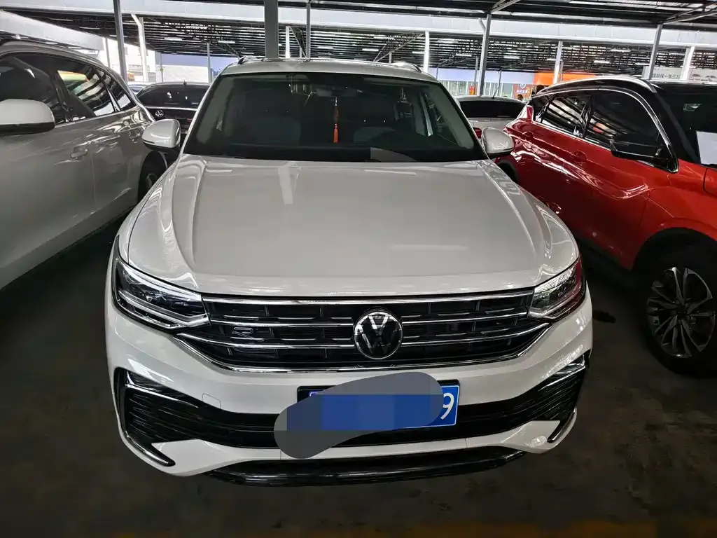 Volkswagen Tiguan X — фото 9