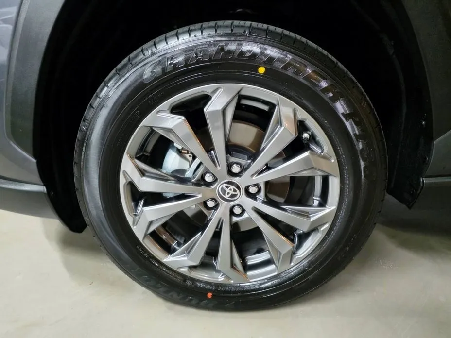 Toyota RAV4 2025 из KR, фото 4