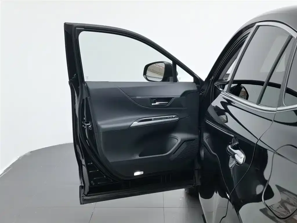 Toyota Harrier — фото 8