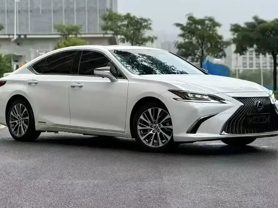 Lexus ES — фото 6