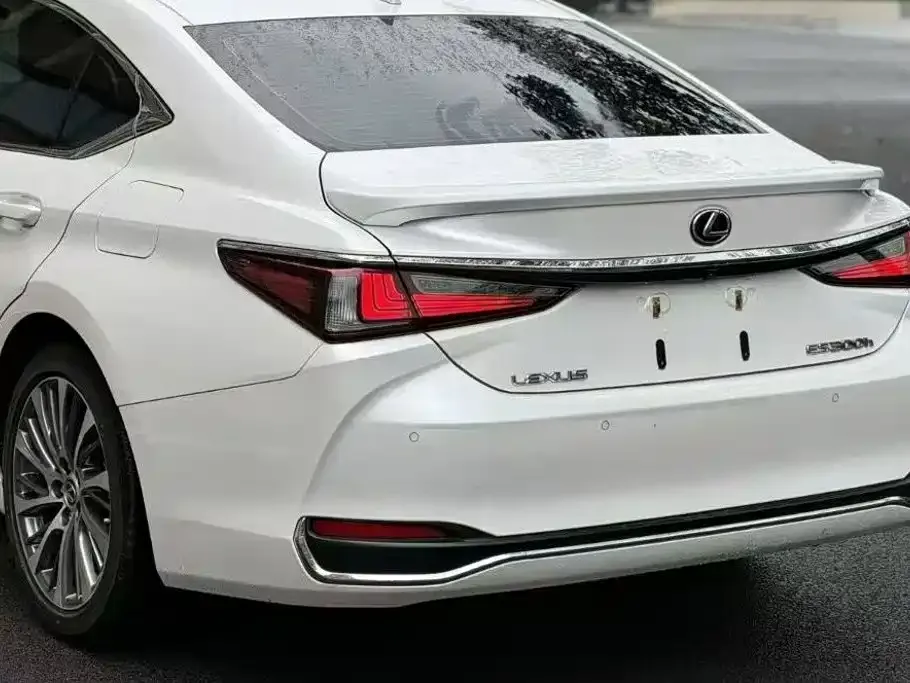 Lexus ES — фото 5