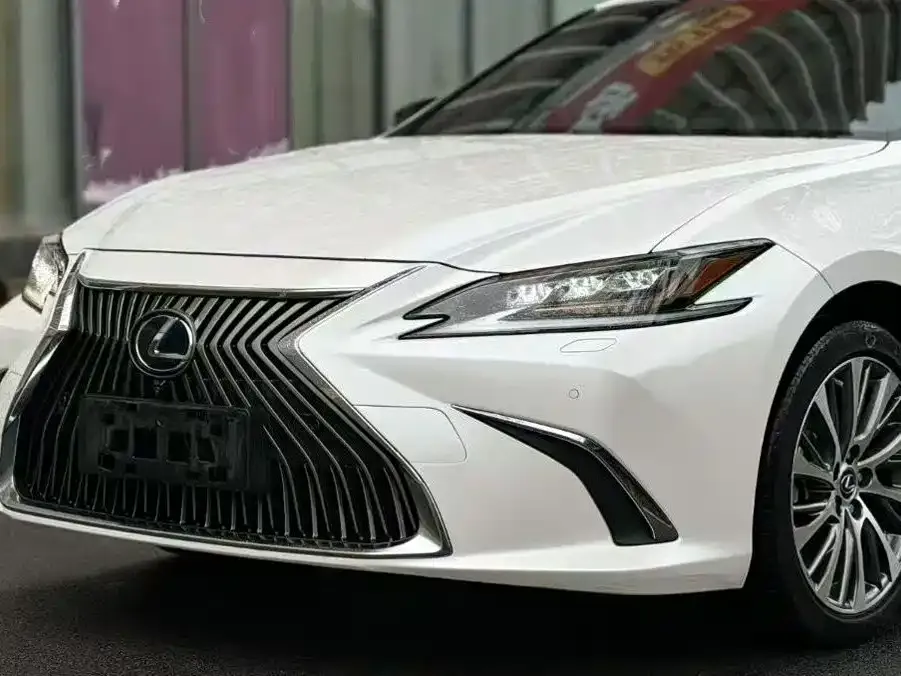 Lexus ES — фото 3