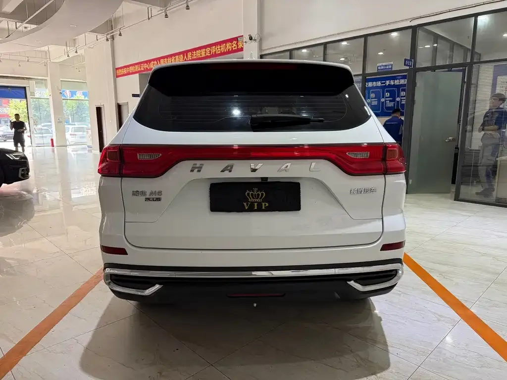 Haval M6 — фото 10