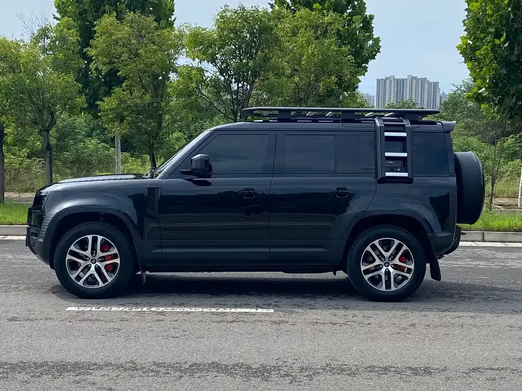 Land Rover Defender — фото 10