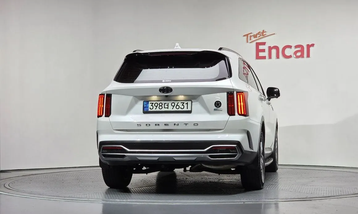 Kia Sorento — фото 8