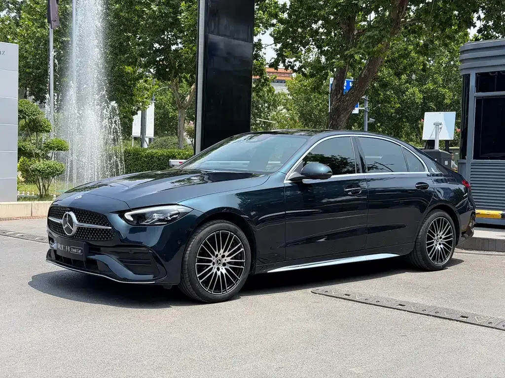 Mercedes-Benz C-Class — фото 1