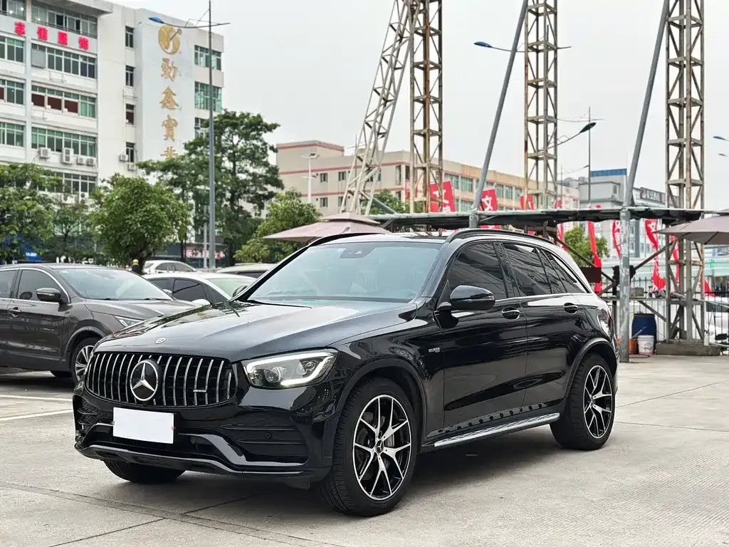 Mercedes-Benz GLC AMG — фото 1